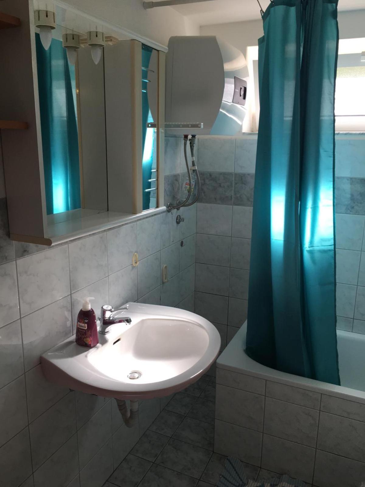 Apartments Biserka Punat Bilik gambar