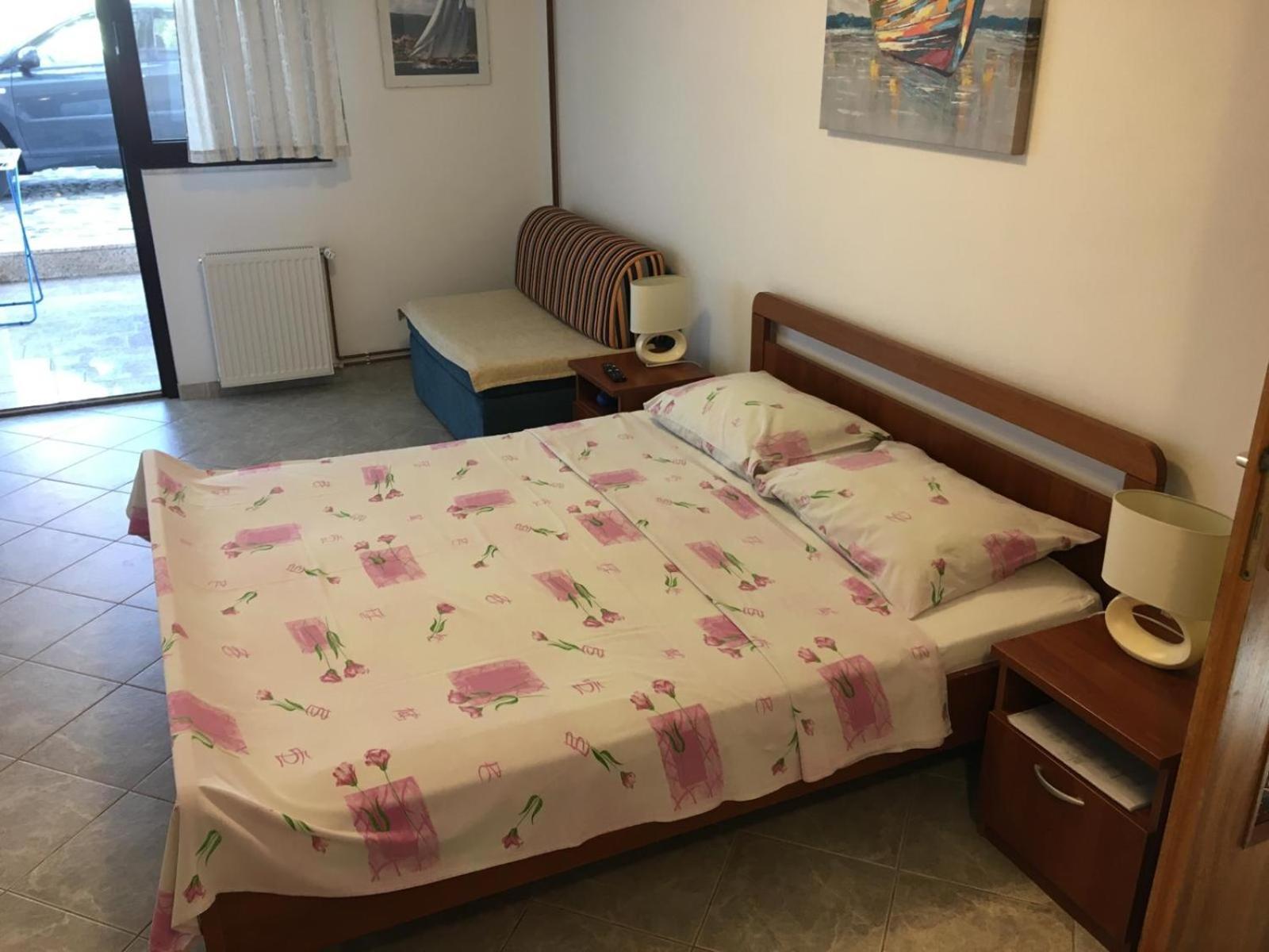 Apartments Biserka Punat Bilik gambar